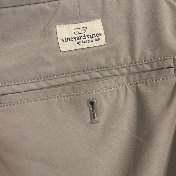 Vineyard Vines Breaker Shorts - Picture 4 of 6